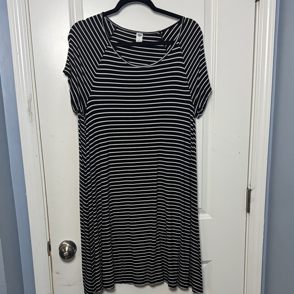 Old Navy Black and White Striped Midi Dress